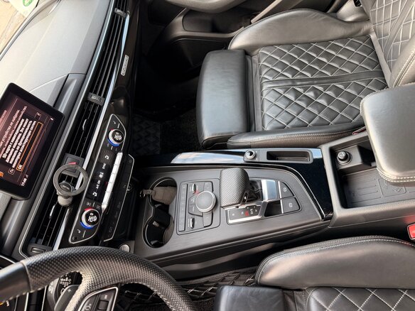 2019 Audi A4 V (B9), чёрный, 3900000 рублей - вид 13