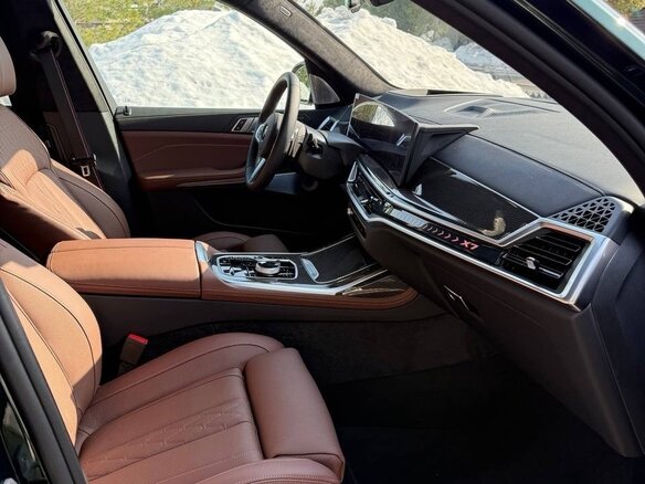 2025 BMW X7 40d I (G07) Рестайлинг, зелёный, 17500000 рублей - вид 15