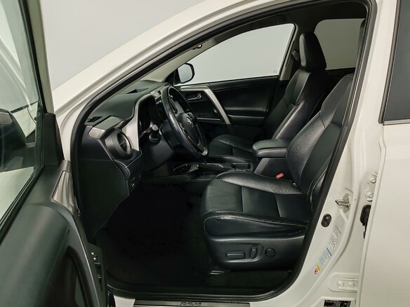 2018 Toyota RAV4 IV (XA40) Рестайлинг, белый, 2075000 рублей - вид 11