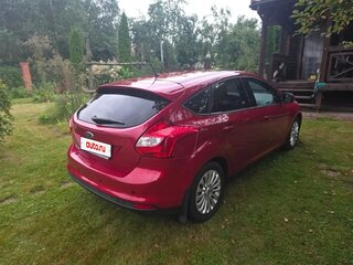 2011 Ford Focus III, пурпурный, 1300000 рублей, вид 3