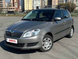 2011 Skoda Fabia II Рестайлинг, серый, 420000 рублей, вид 1