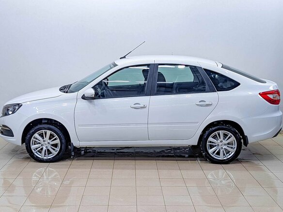 2025 Lada (ВАЗ) Granta I Рестайлинг, белый, 1324000 рублей - вид 1