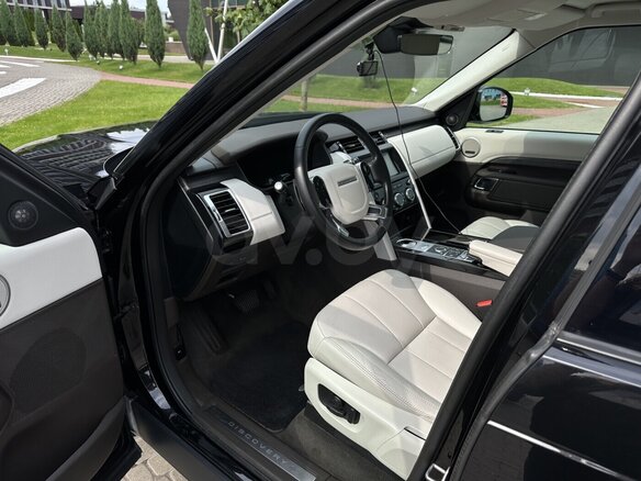 2018 Land Rover Discovery V, чёрный, 3278956 рублей - вид 12