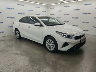 2021 Kia Cerato IV Рестайлинг, белый, 2139000 рублей, вид 2
