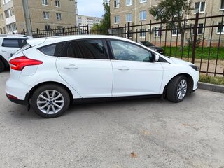 2017 Ford Focus III Рестайлинг, белый, 1250000 рублей, вид 2