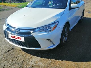 2015 Toyota Camry VII (XV50) Рестайлинг, белый, 1750000 рублей, вид 1