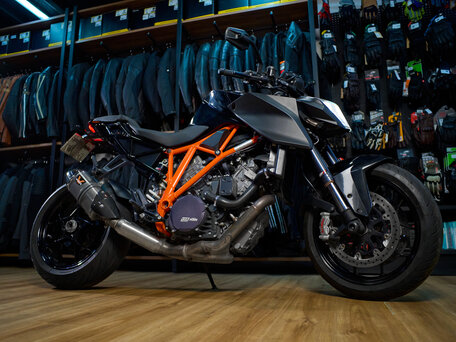 2016 KTM 1290 Super Duke R, чёрный, 790000 рублей, вид 5