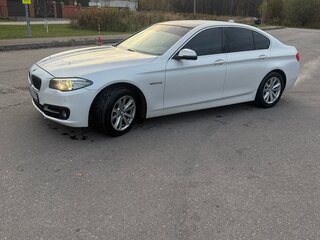 2014 BMW 5 серии 520i VI (F10/F11/F07) Рестайлинг, белый, 1420000 рублей, вид 3