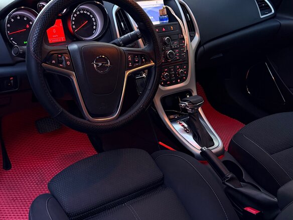 2012 Opel Astra GTC J Рестайлинг, красный - вид 7
