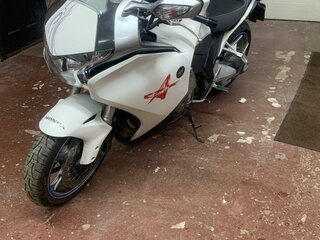2010 Honda VFR 1200, белый, 715000 рублей, вид 1