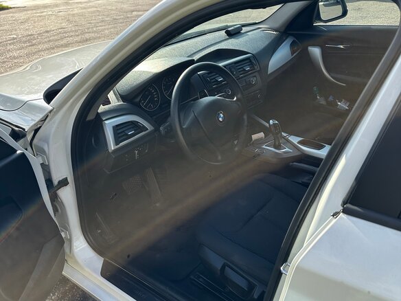 2012 BMW 1 серии 116i II (F20/F21), белый - вид 4