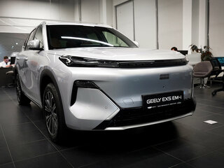 2026 Geely EX5 Гибрид EM-i, серебристый, 3974990 рублей, вид 2
