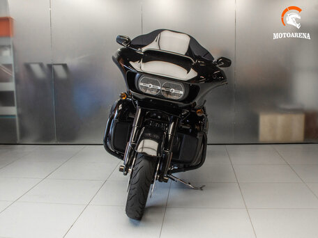 2018 Harley-Davidson Road Glide, чёрный, 1391126 рублей, вид 2