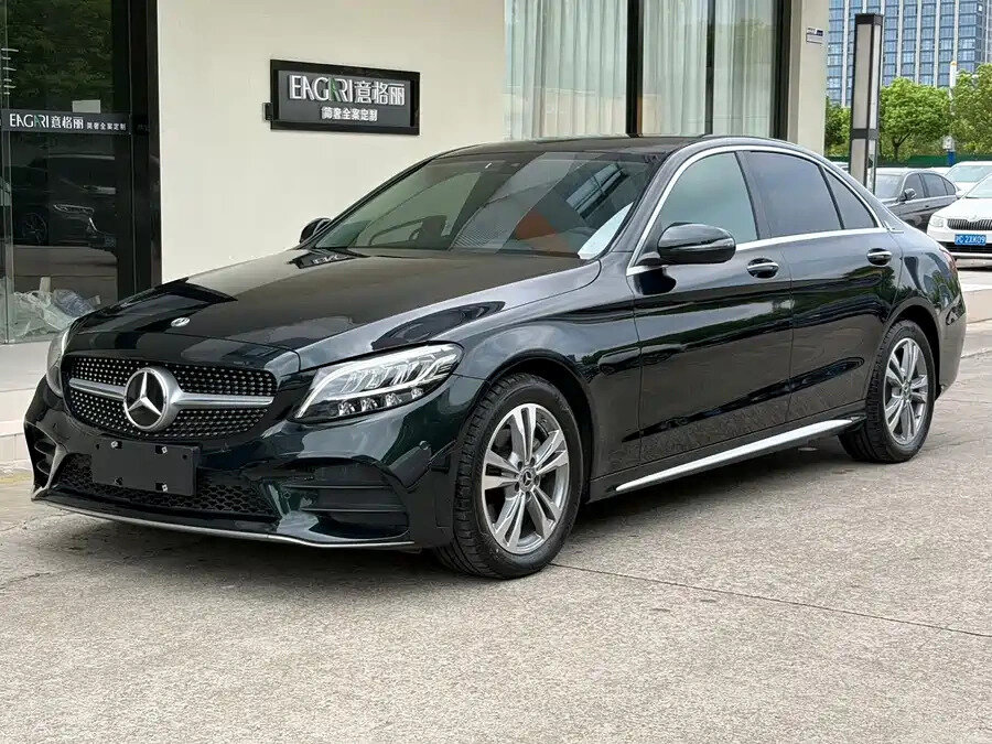 Открыть фотографии: Mercedes-Benz C-Класс IV (W205) Рестайлинг