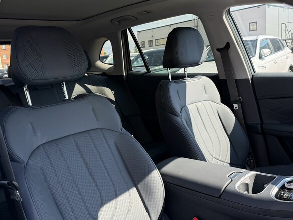 2026 Geely EX5 Гибрид EM-i, серебристый, 3974990 рублей - вид 21