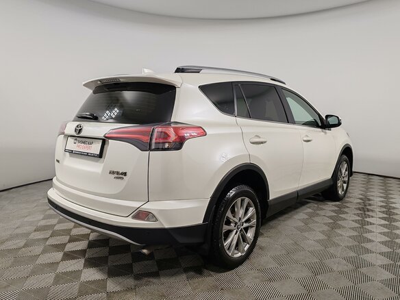 2018 Toyota RAV4 IV (XA40) Рестайлинг, белый, 2075000 рублей - вид 4