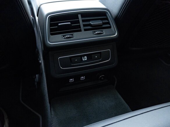 2020 Audi A6 55 TFSI V (C8), чёрный, 4500000 рублей - вид 16