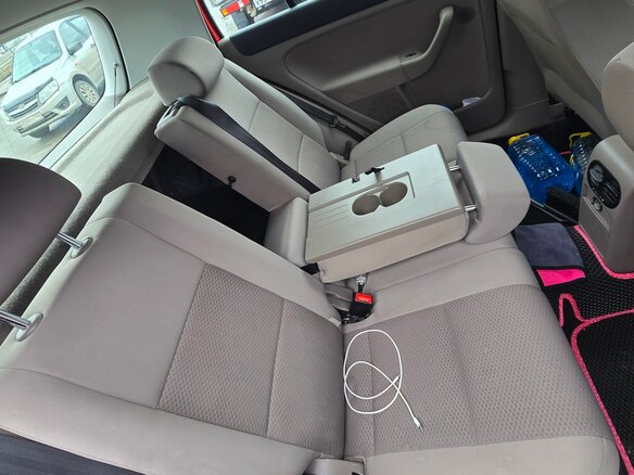 2011 Volkswagen Golf Plus II, красный - вид 20