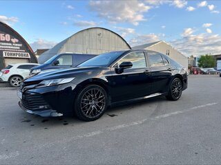 2018 Toyota Camry VIII (XV70), чёрный, 2200000 рублей, вид 2