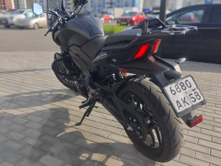 2023 Bajaj Dominar 400, чёрный, 390000 рублей, вид 4