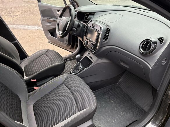 2018 Renault Kaptur I, чёрный, 1825000 рублей - вид 4