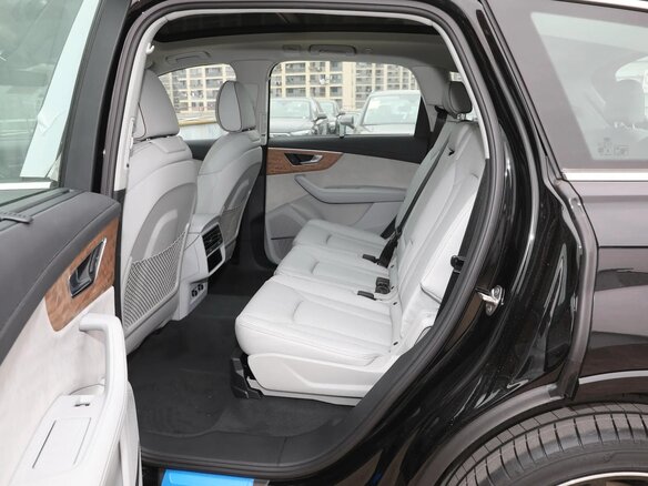 2025 Audi Q7 55 TFSI II (4M) Рестайлинг 2, белый, 13100000 рублей - вид 24