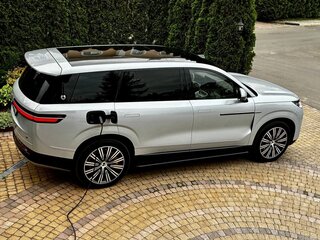 2025 Denza N9 46.9 kWh, серебристый, 8290000 рублей, вид 1
