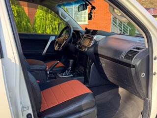 2013 Toyota Land Cruiser Prado 150 Series Рестайлинг 1, белый, 3150000 рублей, вид 5