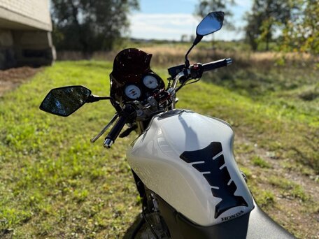2002 Honda CB 600F Hornet, белый, 360000 рублей, вид 4