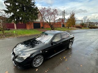2004 BMW 5 серии 525i V (E60/E61), чёрный, 1100000 рублей, вид 1