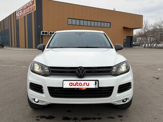 2012 Volkswagen Touareg II, белый, 2000000 рублей, вид 2
