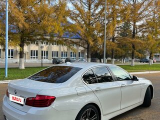2013 BMW 5 серии 520i VI (F10/F11/F07) Рестайлинг, белый, 1350000 рублей, вид 5