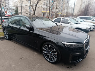 2020 BMW 7 серии Long 730Ld xDrive VI (G11/G12) Рестайлинг, чёрный, 6300000 рублей, вид 3