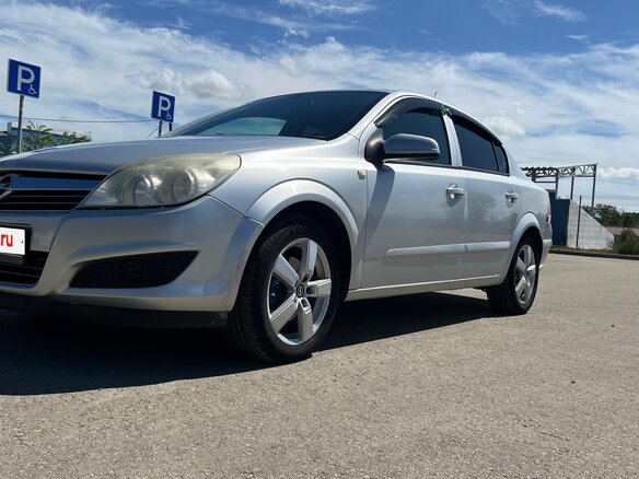 2008 Opel Astra H Рестайлинг, серебристый, 620000 рублей