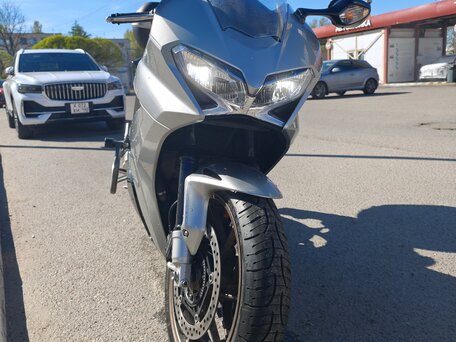 2015 Honda VFR 800, серый, 870000 рублей, вид 2