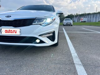 2019 Kia Optima IV Рестайлинг, белый, 1500000 рублей, вид 4