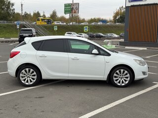 2011 Opel Astra J, белый, 600000 рублей, вид 4