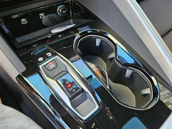 2026 Audi Q5 40 TDI III (GU), чёрный - вид 12