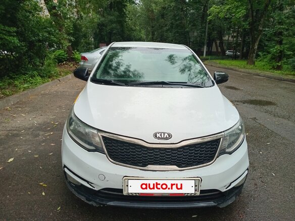 2016 Kia Rio III Рестайлинг, белый, 420000 рублей