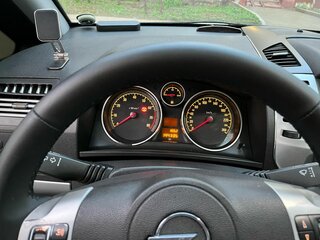 2012 Opel Zafira B Рестайлинг, серебристый, 900000 рублей, вид 4