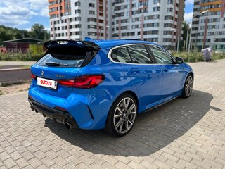 2021 BMW 1 серии M135i xDrive III (F40), синий, 4590000 рублей, вид 5