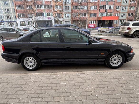 1997 BMW 5 серии 520i IV (E39), чёрный, 2498000 рублей - вид 3