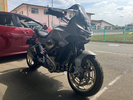 2023 Moto Guzzi V100 Mandello S, серый, 1100000 рублей, вид 4