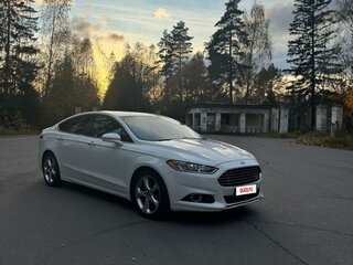 2016 Ford Fusion (North America) II Рестайлинг, белый, 1350000 рублей, вид 5