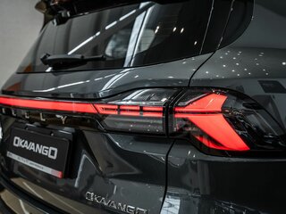 2026 Geely Okavango I Рестайлинг, серый, 4025990 рублей, вид 5