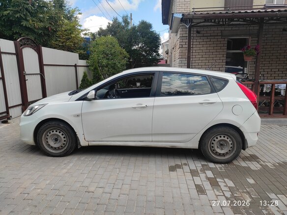 2011 Hyundai Solaris I, белый, 600000 рублей - вид 6