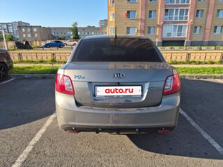 2010 Kia Rio II Рестайлинг, серебристый, 600000 рублей, вид 2