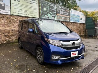 2017 Honda Stepwgn V, синий, 2050000 рублей, вид 2