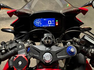 2019 Honda CBR 400R, красный, 575000 рублей, вид 5