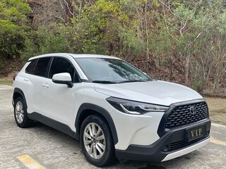 2023 Toyota Corolla Cross I, белый, 1790000 рублей, вид 2